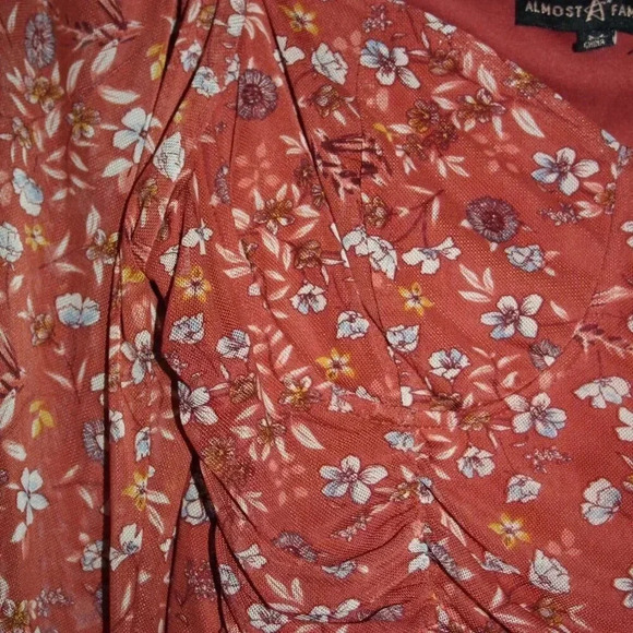 Almost Famous Floral Blouse Top Multicolor Sized Medium - Picture 11 of 15